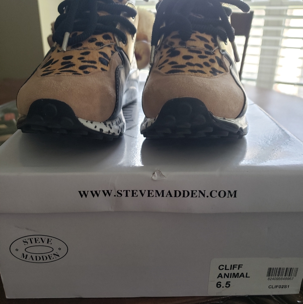Steve Madden "Cliff Animal"